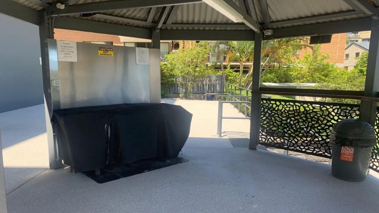 Cheltenham Apartments Unit 6 Kings Beach Qld Caloundra